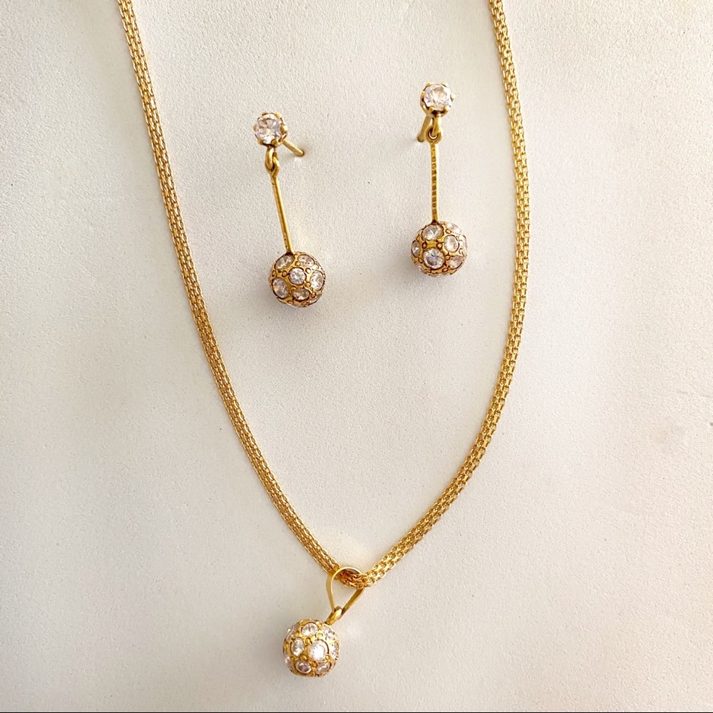 NWT 22k Gold Set Necklace and earrings with chain